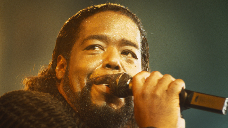 Barry White singing