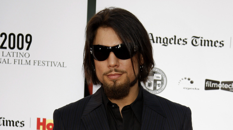 The Tragic Death Of Dave Navarro's Mother Explained