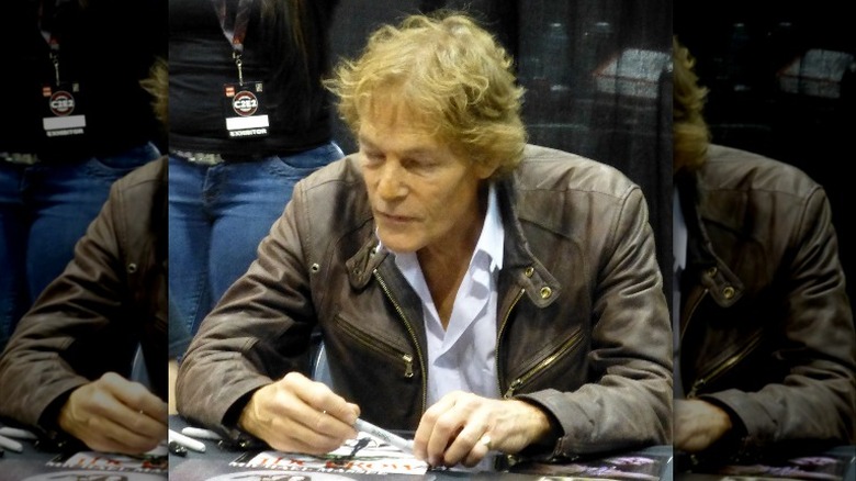 Michael Massee signing autographs