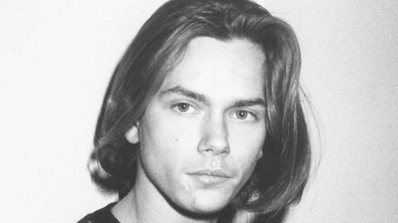 River Phoenix looking to side