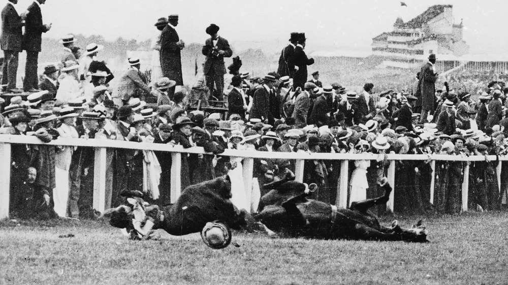 Emily Davison colliding with racehorse at the 2013 derby