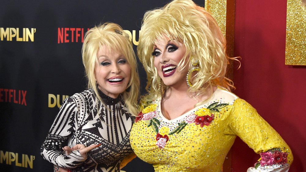 The Tragic Real Life Story Of Dolly Parton 