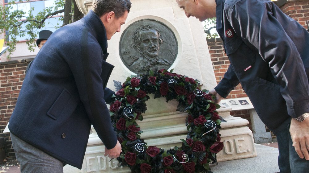 edgar allan poe grave luke evans