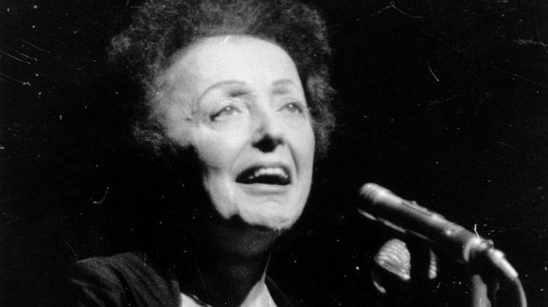 Edith Piaf performing