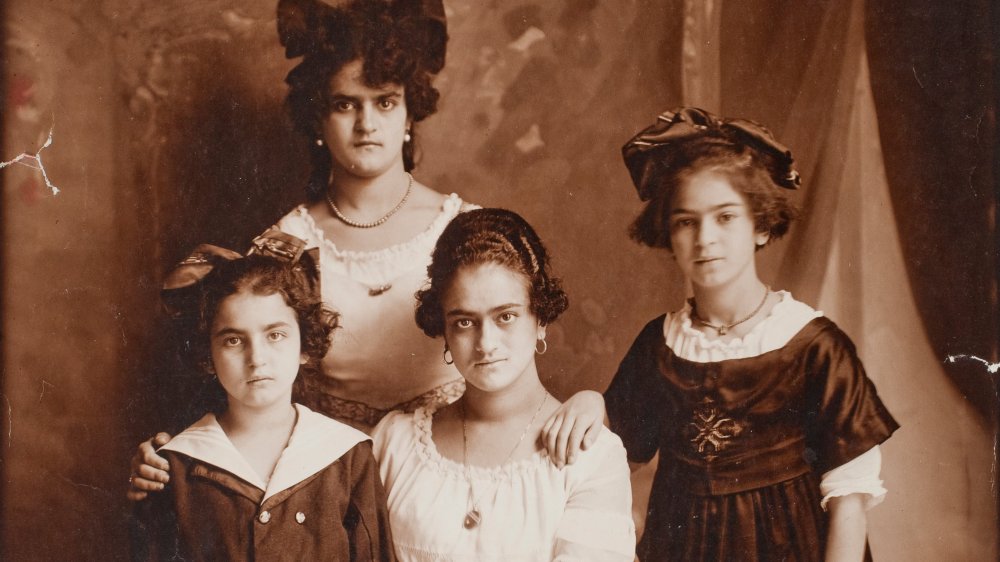 Matilde, Adriana, Frida and Cristina Kahlo