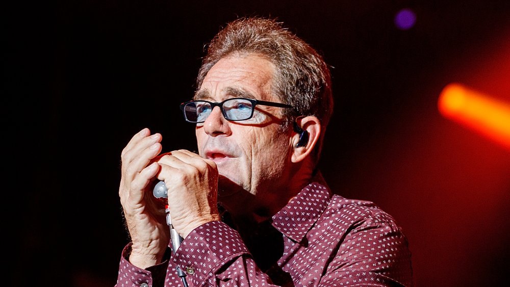 Huey Lewis singing