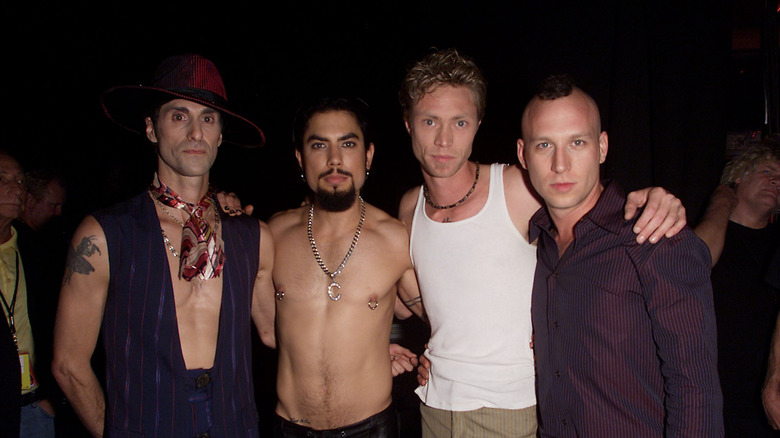 jane's addiction backstage in 2001