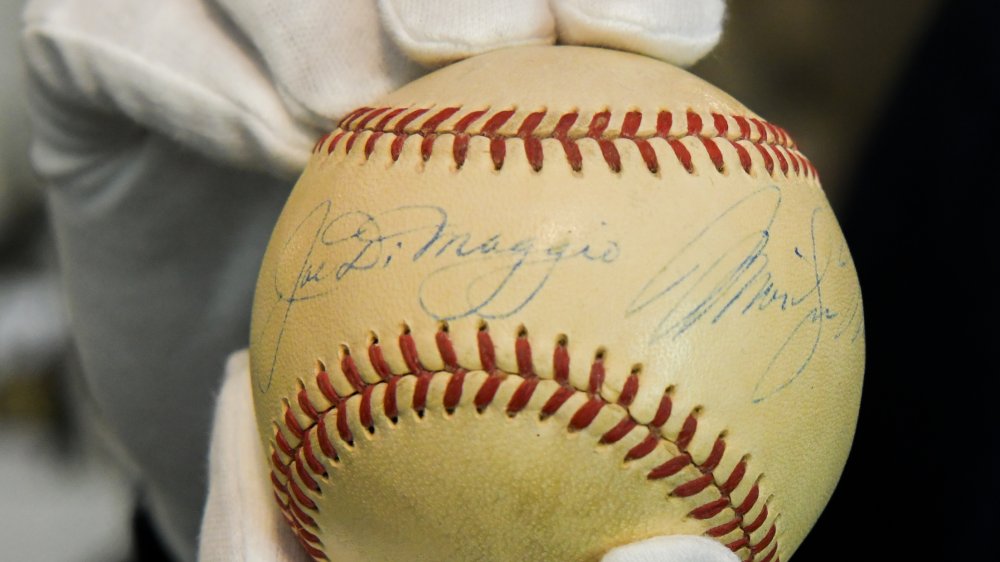 Joe DiMaggio and Marilyn Monroe autographs