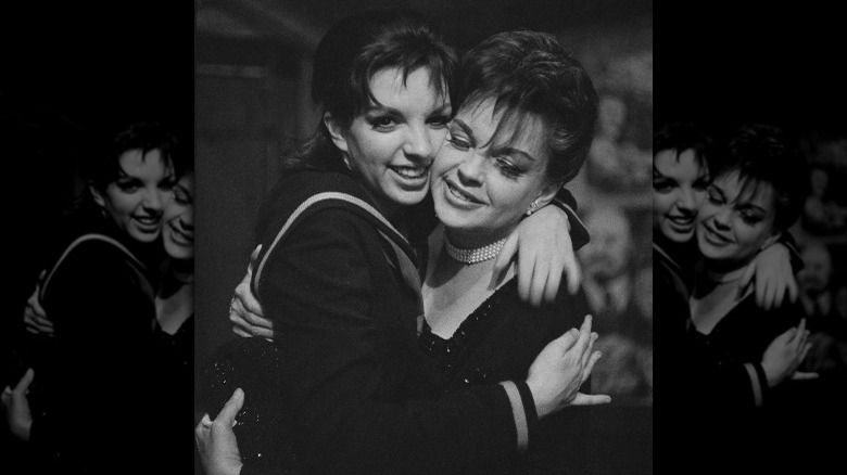 liza minnelli hugging  judy garland