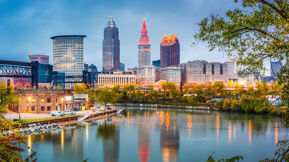 Cleveland, Ohio skyline under blue sky