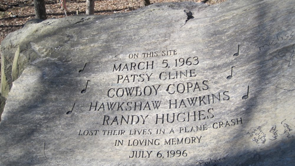 Memorial in Camden, Tenn.