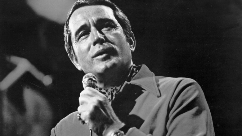 Perry Como performing