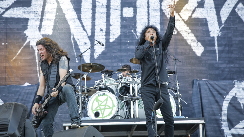 Frank Bello and Joey Belladonna onstage