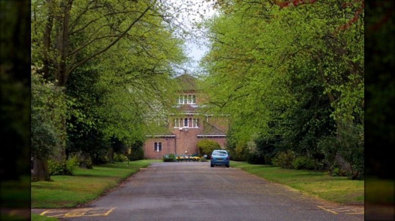 Robin Hood Cemetery and Crematorium