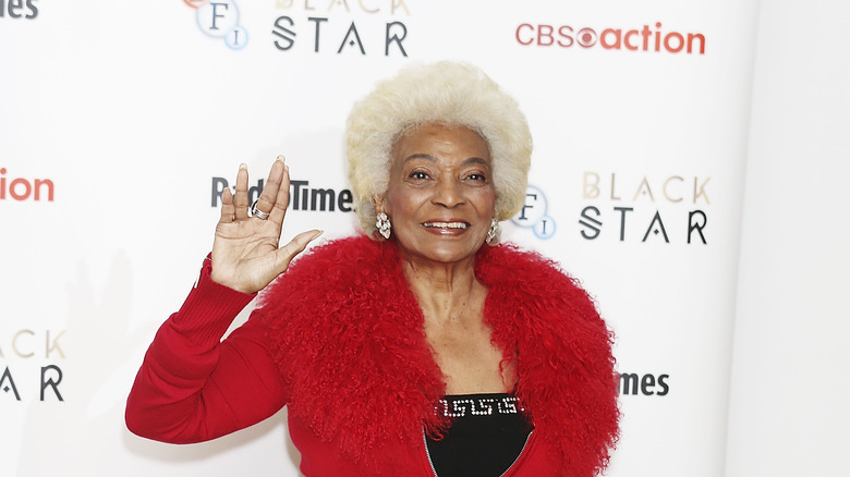 Nichelle Nichols doing Vulcan salute