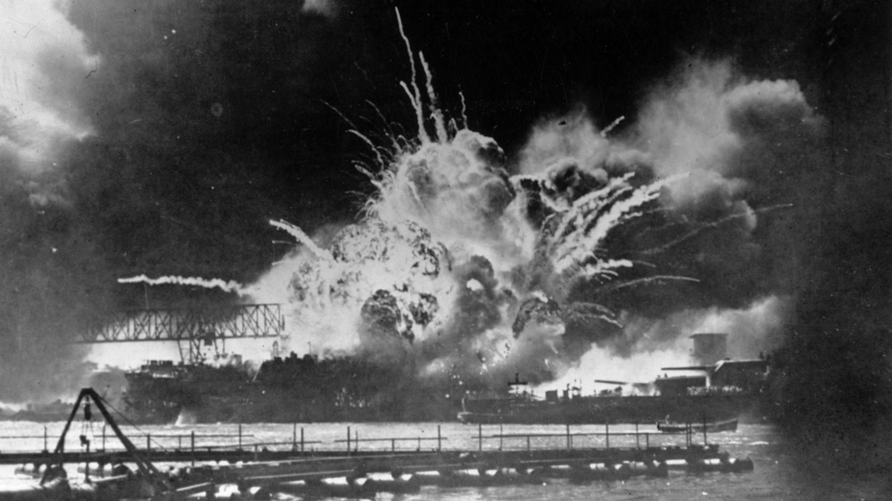 Pearl harbor attack with bombs