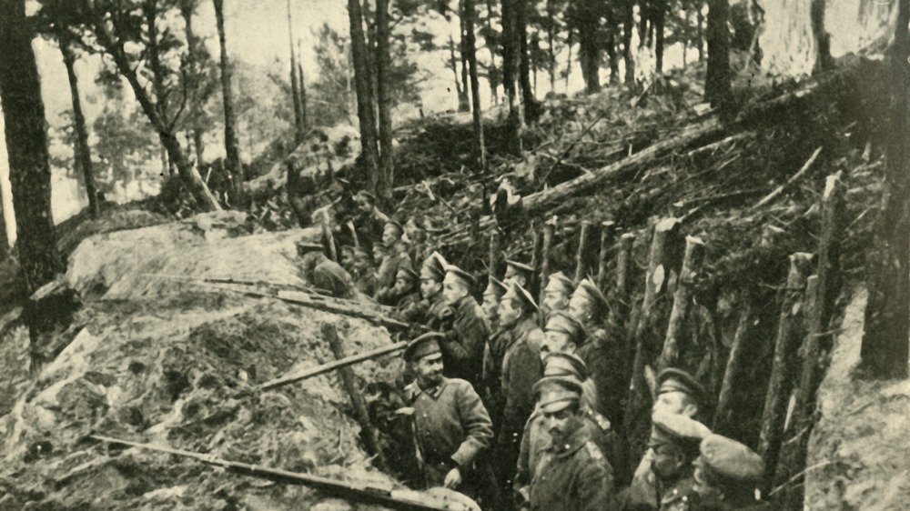 Battlefield picture of trench warfare.