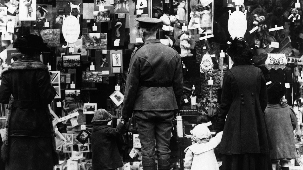 Soldier shopping while on leave.