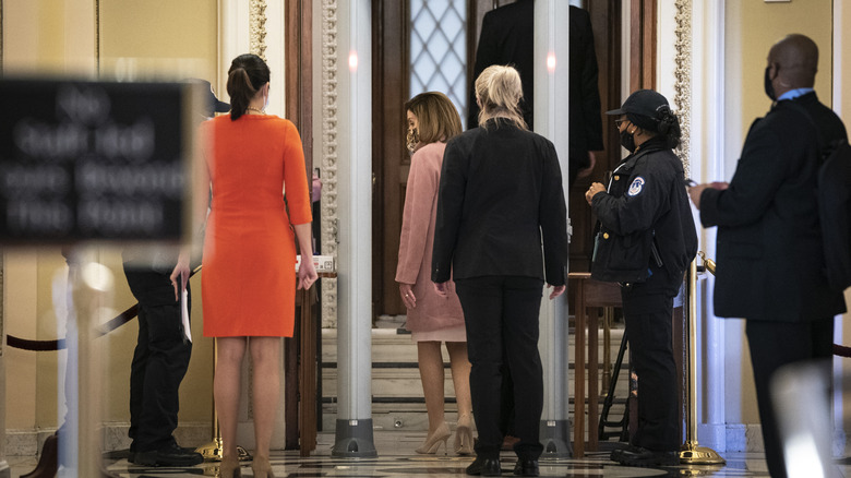 metal detectors at the capitol