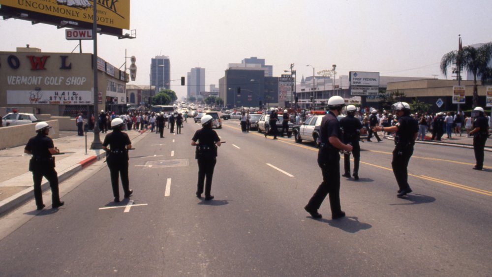 Police officers spread out on street during LA riots