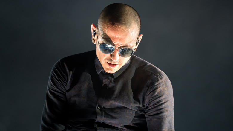 Chester Bennington sunglasses black shirt download