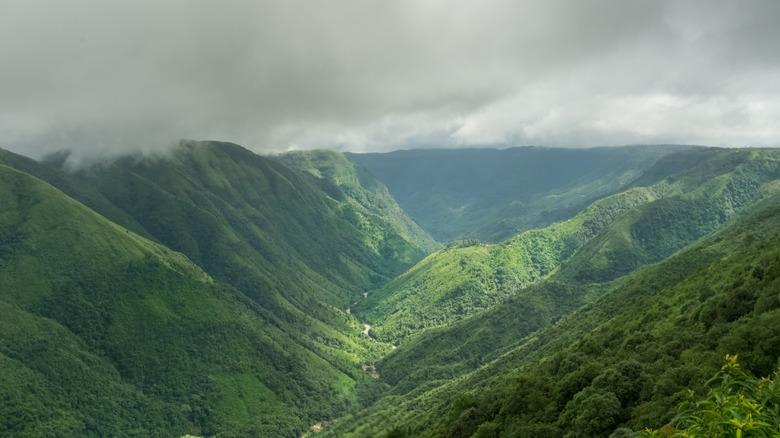 khasi mountainous terrain Meghalaya 