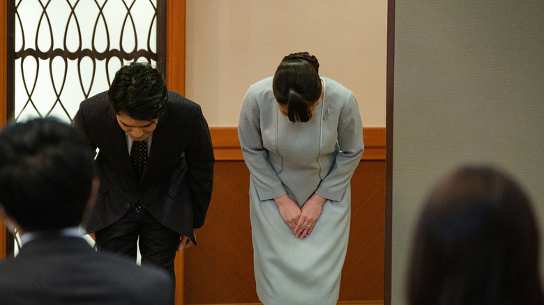 Princess Mako and Kei Komuro bowing