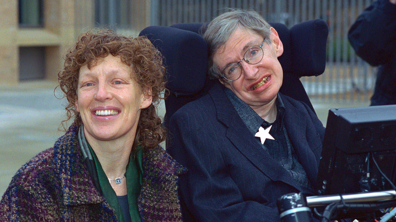 Elaine and Stephen Hawking smiling in 2002