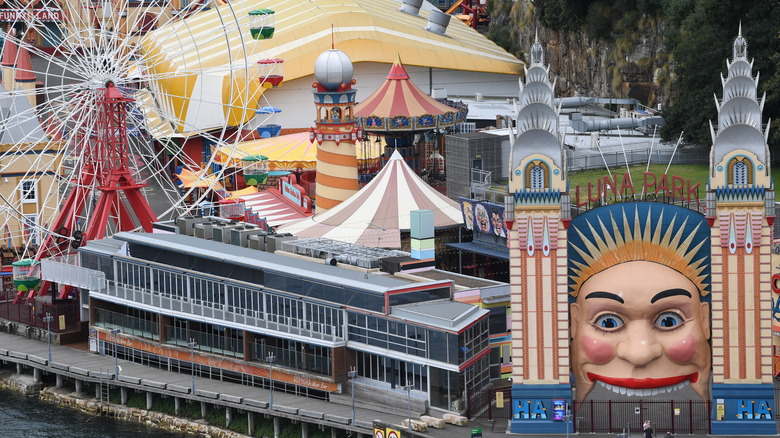  Luna Park from the harbor