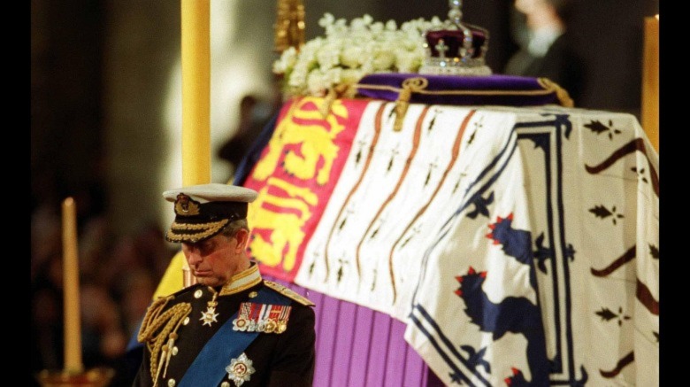 Prince Charles, Queen Mother's casket