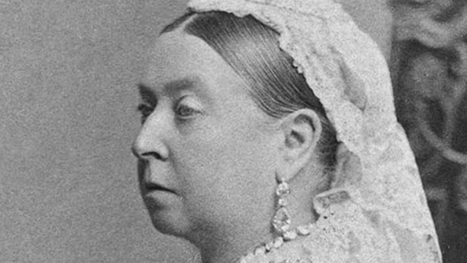 The Truth About The Ghost That Queen Victoria Saw