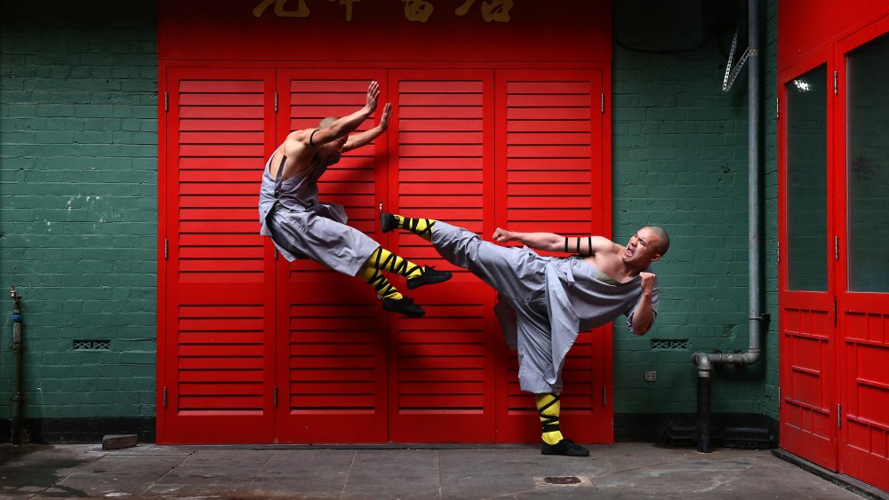 shaolin monks fighting