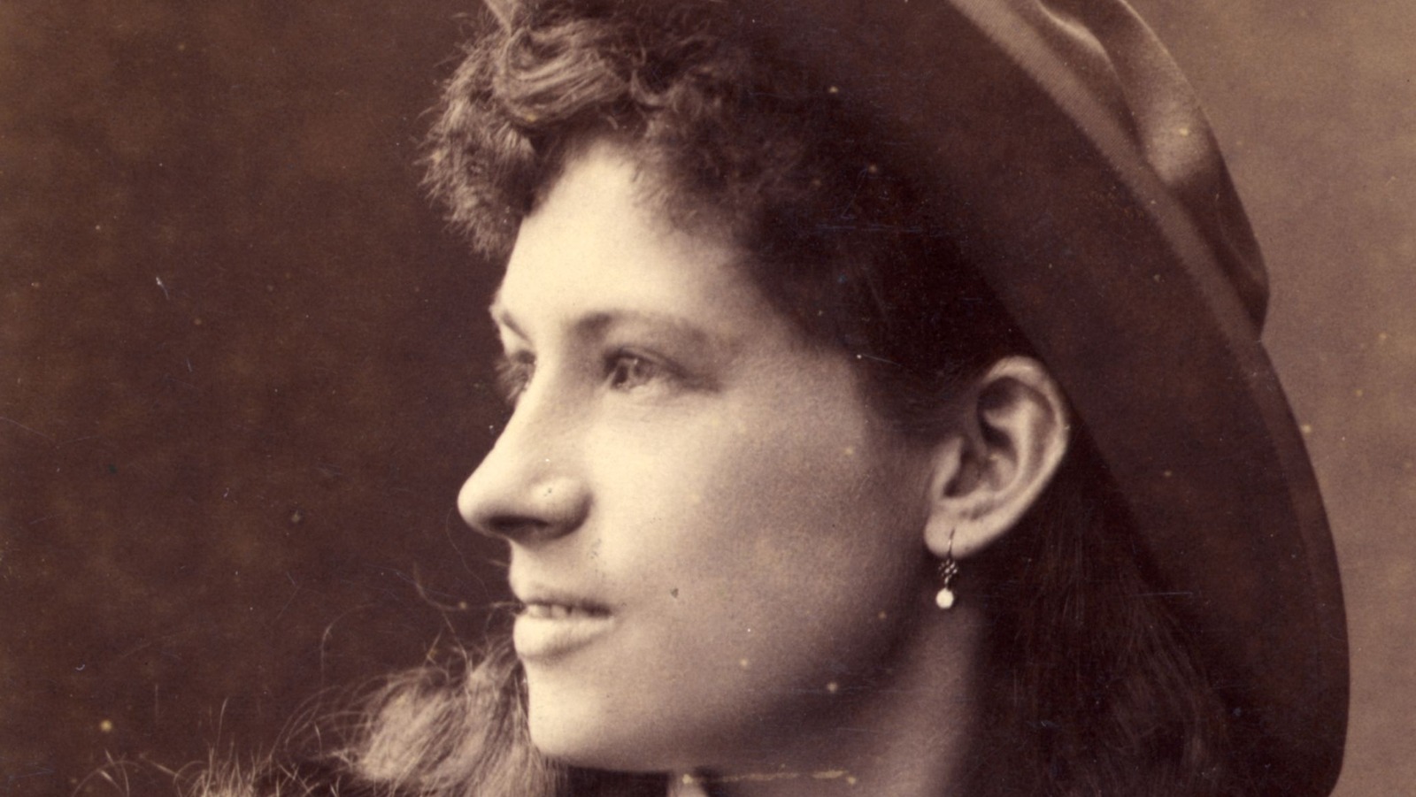 The Truth About The Time Annie Oakley Competed At Wimbledon