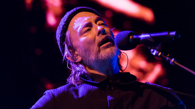 Thom Yorke singing on stage