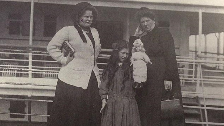 Eva and Esther Hart standing