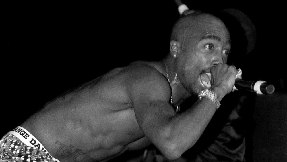 2Pac rapping at the Mecca Arena in 1994