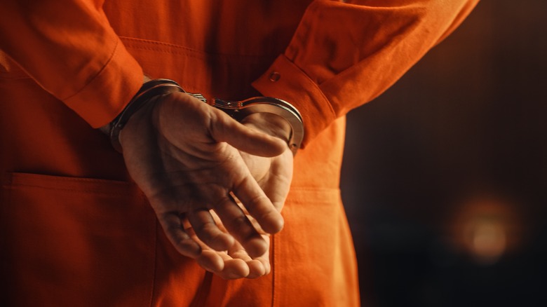 Prisoner handcuffs