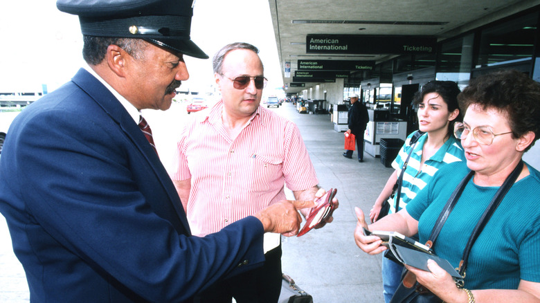 Curbside baggage check-in Unabomber threat