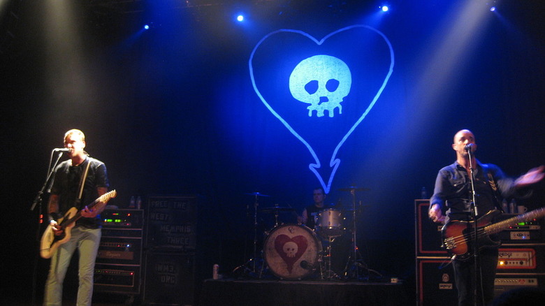 Alkaline trio on stage