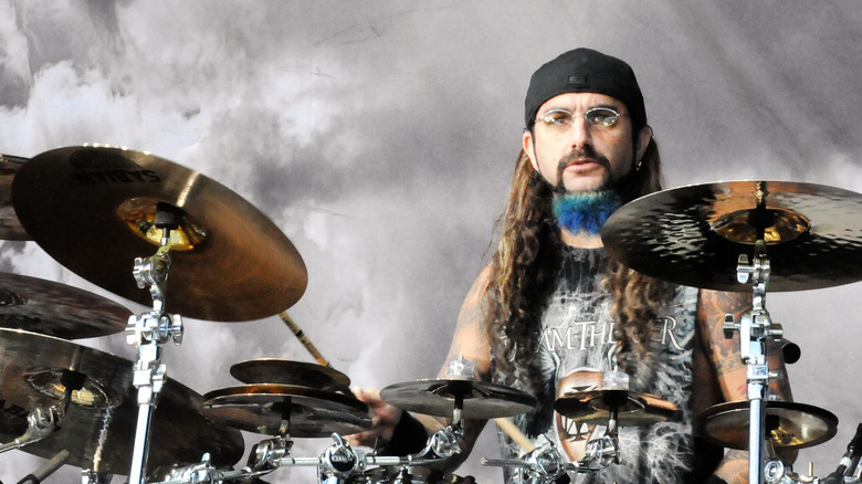 Mike Portnoy drumming