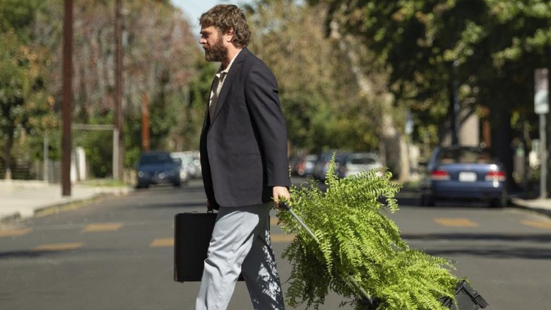 Zach Galifianakis crossing street with fern