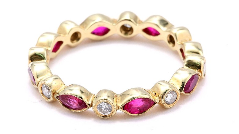 Ring with rubies and diamonds