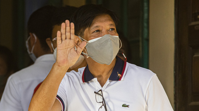 bongbong marcos waves after voting