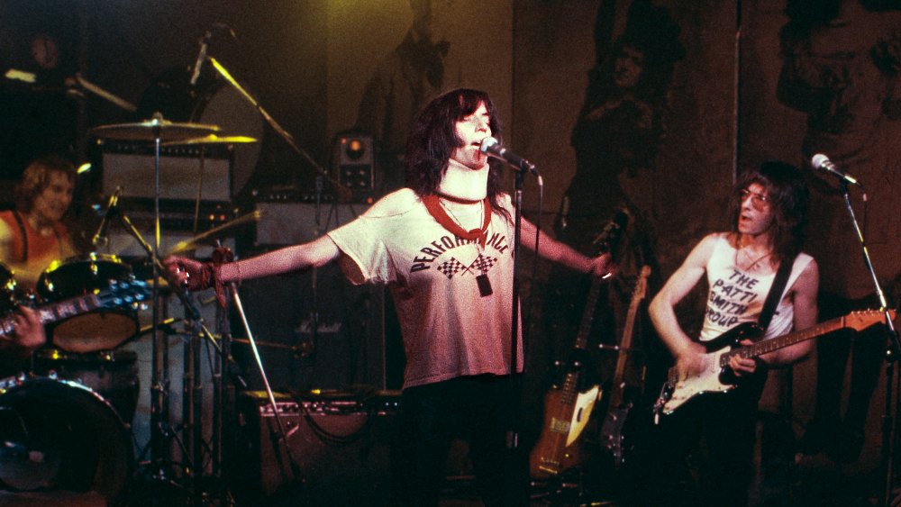 Patti Smith sings at CBGB