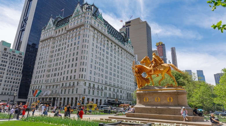 gemeral sherman statue plaza hotel charles addams favorite spot