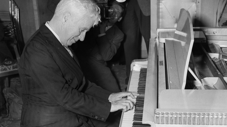 charlie chaplin playing the piano