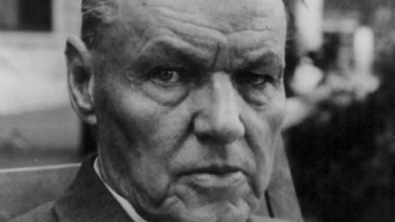 Clarence Darrow closeup 1925