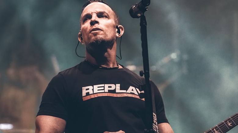 Mark Tremonti playing guitar