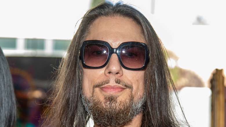 Bearded Dave Navarro wearing sunglasses