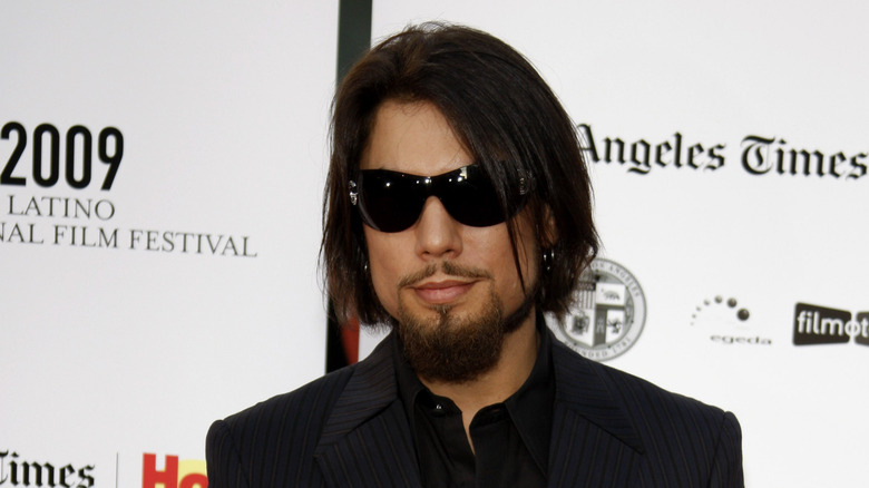 Dave Navarro wearing sunglasses